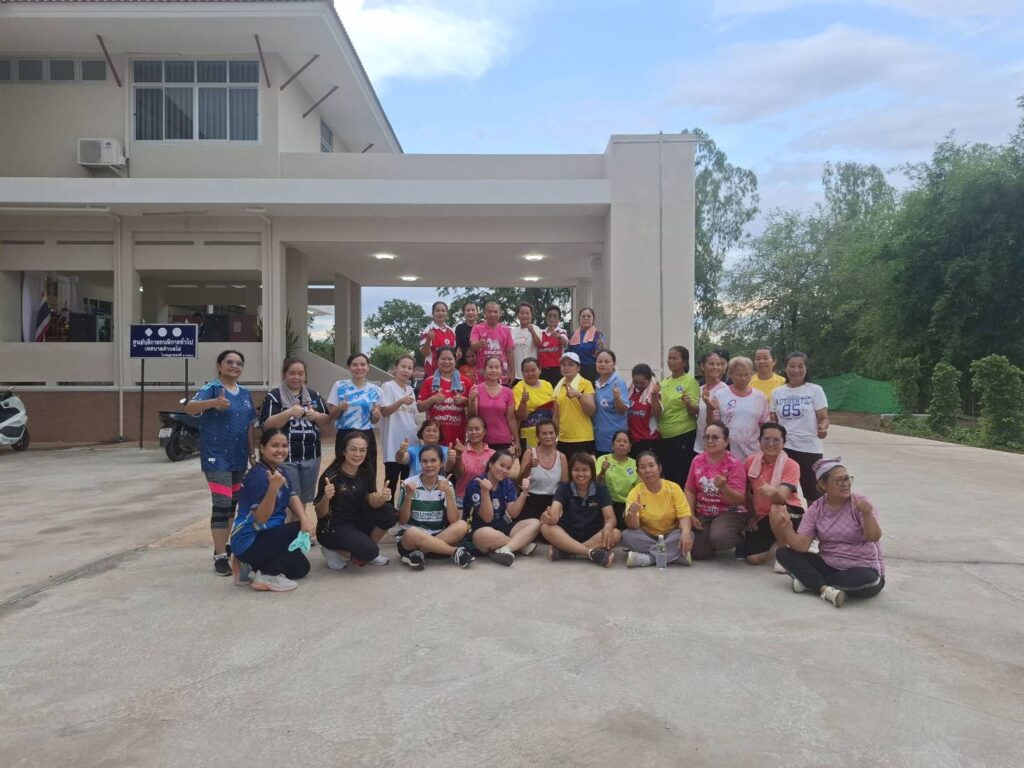 เทศบาลตำบลไผ่ร่วมกับชมรม  อสม.  ตำบลไผ่  จัดกิจกรรมเต้นแอโรบิคในการส่งเสริมการออกกำลังกายและสร้างความสามัคคีในชุมชน  เมื่อวันที่  5  มิถุนายน  2569  ณ  ลานสำนักงานเทศบาลตำบลไผ่  (ภาคค่ำ)