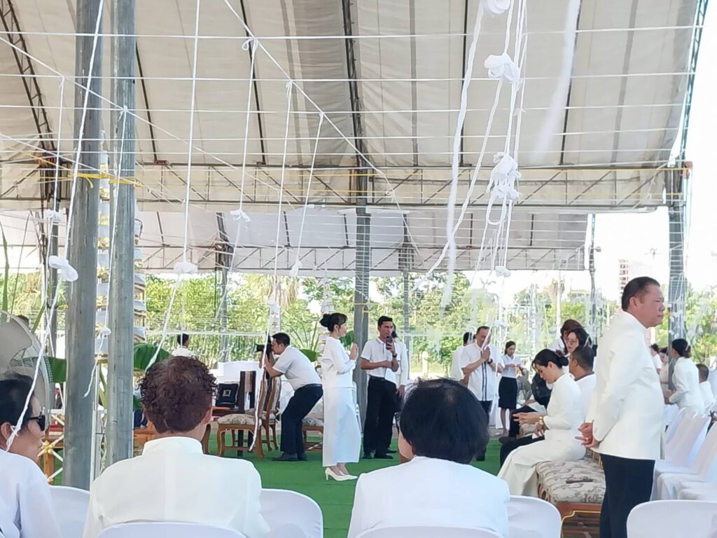 ปลัดเทศบาลตำบลไผ่  เข้าร่วมพิธีพุทธาภิเษกเหรียญหลวงพ่อองค์ดำชุ่มเย็น  รุ่น    ”  เมืองกาฬสินธุ์  234  ปี  (8  ร.)   ”     เมื่อวันที่  6  มิถุนายน   2569  ณ  ลานหน้าพระบรมราชานุสาวรีย์พระบาทสมเด็จพระจุลจอมเกล้าเจ้าอยู่หัว  ศูนย์ราชการจังหวัดกาฬสินธุ์   (ภาคค่ำ)  จัดโดยจังหวัดกาฬสินธุ์