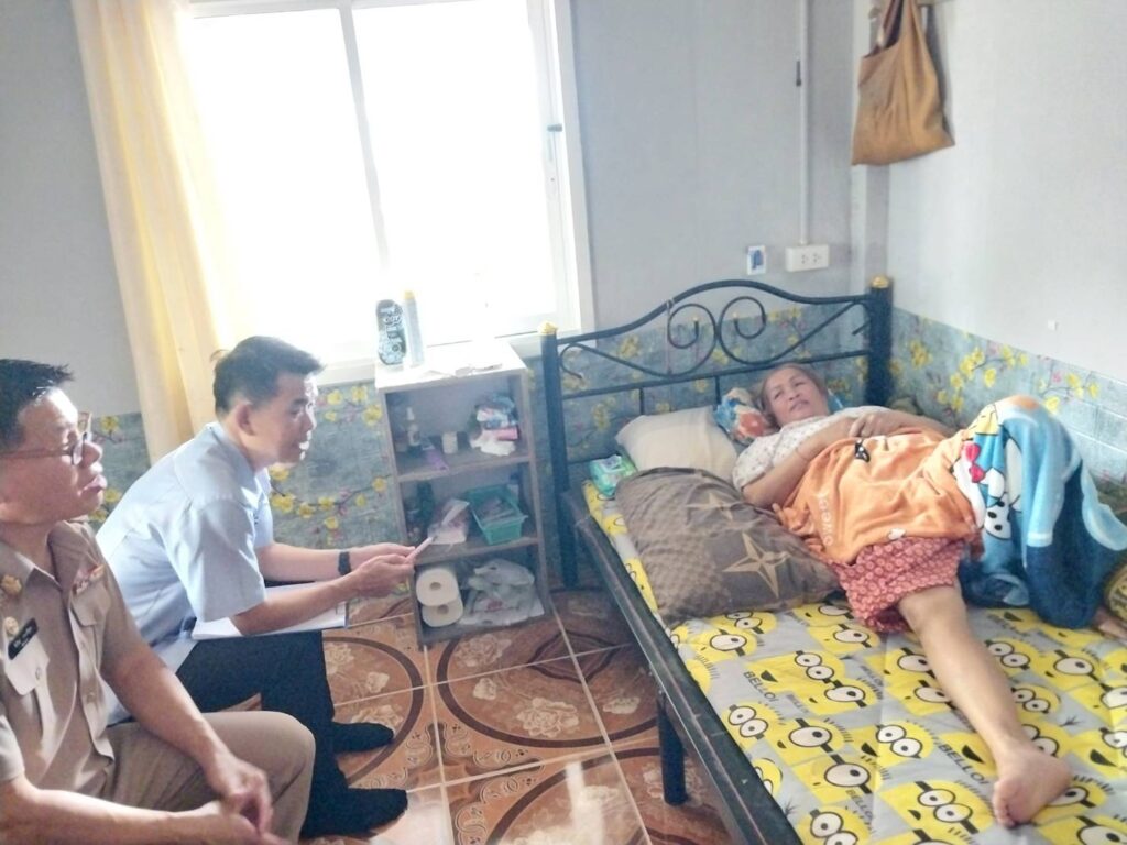 ปลัดเทศบาลตำบลไผ่  คุณหมอ  รพ.สต.บ้านหนองโพน  เยี่ยมบริการดูแลและประเมิน  ADL  ผู้ที่มีภาวะพึ่งพิงเทศบาลตำบลไผ่   เมื่อวันที่  13  กรกฎาคม   2569  ณ  เขตพื้นที่บ้านดอนสวรรค์  คำเม็ก