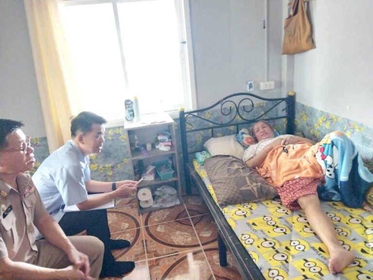 ปลัดเทศบาลตำบลไผ่  คุณหมอ  รพ.สต.บ้านหนองโพน  เยี่ยมบริการดูแลและประเมิน  ADL  ผู้ที่มีภาวะพึ่งพิงเทศบาลตำบลไผ่   เมื่อวันที่  13  กรกฎาคม   2569  ณ  เขตพื้นที่บ้านดอนสวรรค์  คำเม็ก