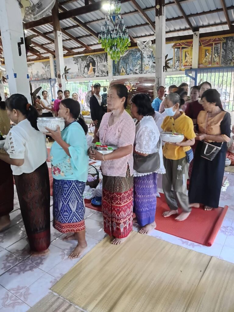 วันทึ่   11   ก.ย.   2569   เวลา  07.00   น.    บ้านโนนสะอาดได้ร่วมกันทำบุญตักบาตรบุญเดือน  9   บุญข้าวประดับดิน   ณ   ศาลาการเปรียญวัดบ้านโนนสะอาด